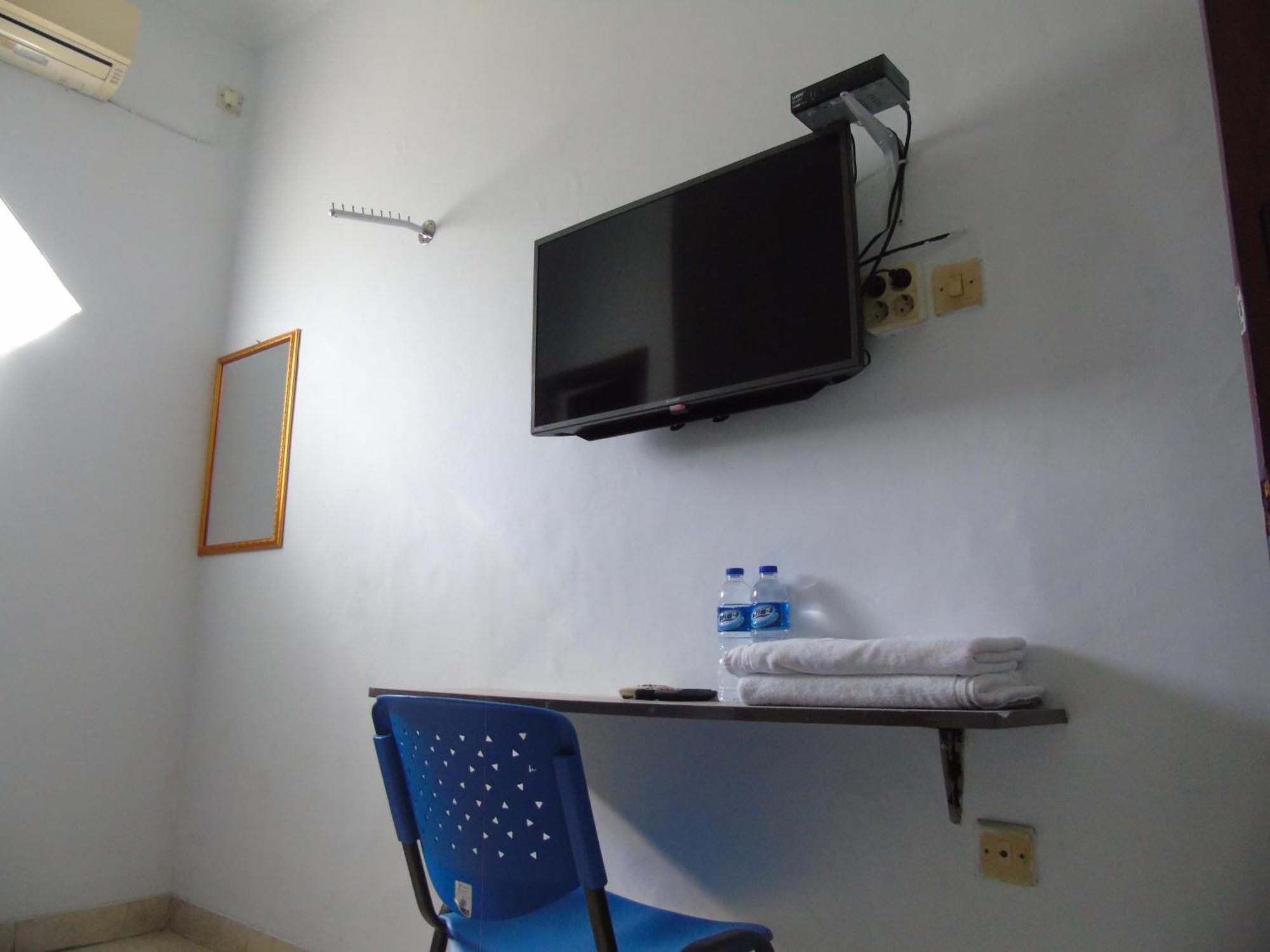 Hotel Permata Zamrud Cirebon Camera foto