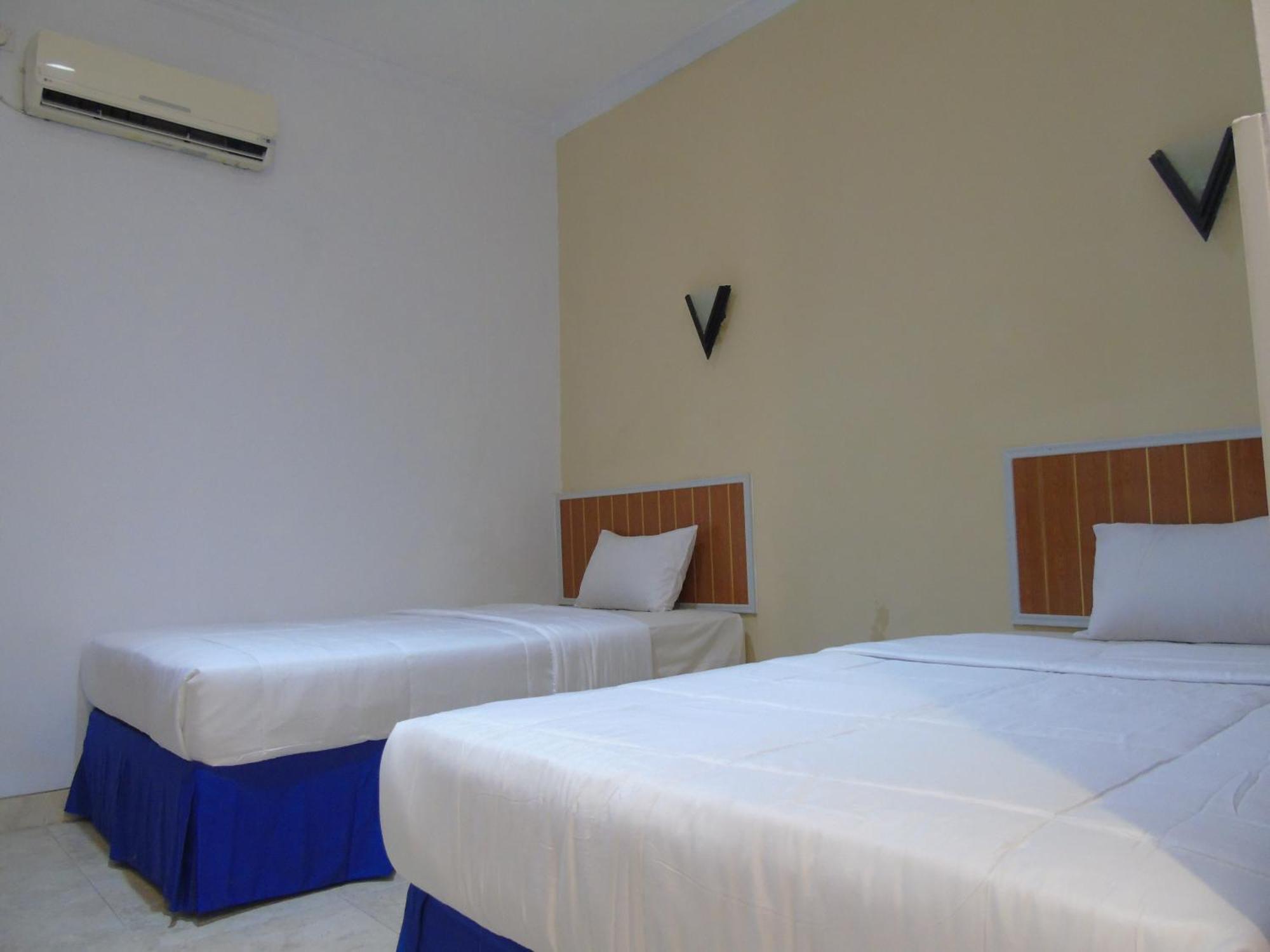 Hotel Permata Zamrud Cirebon Camera foto
